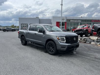 Used 2024 Nissan Titan SV w/ SV Convenience Package
