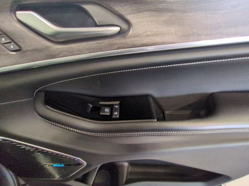 Used 2022 Jeep Grand Cherokee Overland w/ Luxury Tech Group IV image 27