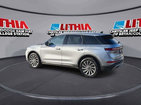 Used 2023 Lincoln Corsair Reserve image 6