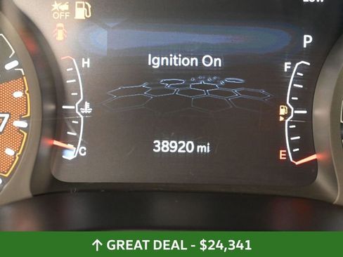 Used 2025 Jeep Compass Trailhawk AWD/4WD image 38