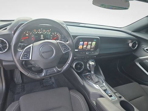Used 2017 Chevrolet Camaro SS RWD image 9