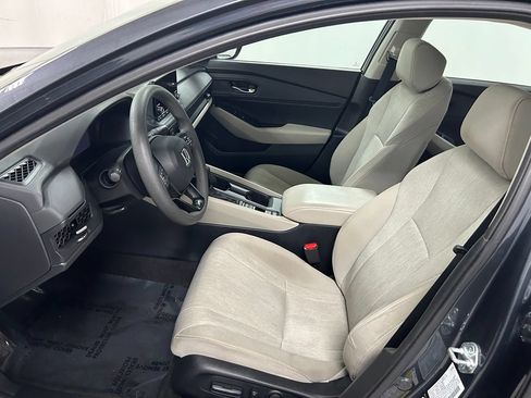 Certified 2023 Honda Accord EX image 12