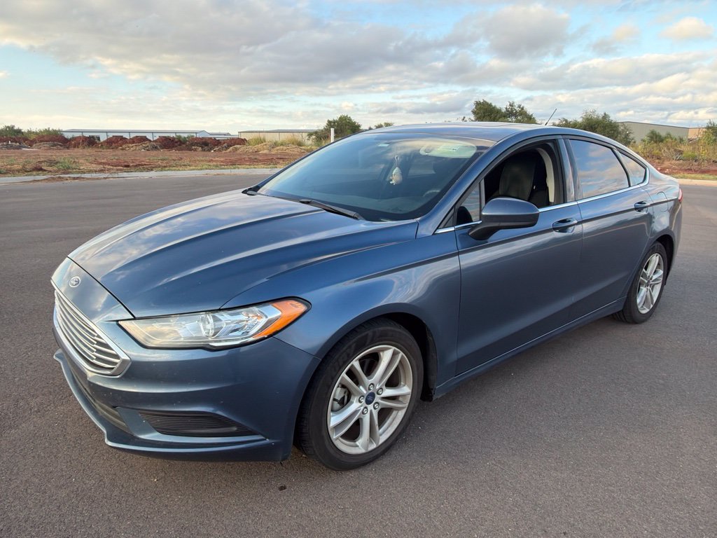 Used 2018 Ford Fusion SE w/ Fusion SE Technology Package FWD image 1