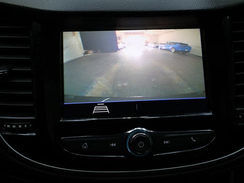 Used 2022 Chevrolet Trax LT w/ Driver Confidence Package AWD/4WD image 22