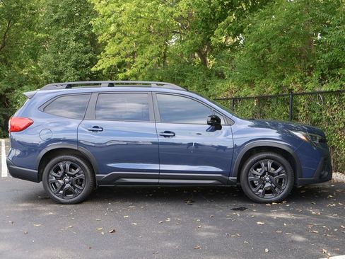 Used 2023 Subaru Ascent Onyx Edition Limited AWD/4WD image 9