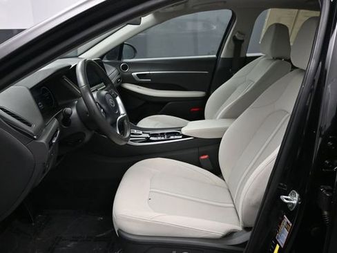 Used 2022 Hyundai Sonata SEL w/ Convenience Package FWD image 11