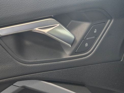 Certified 2025 Audi Q3 2.0T Premium w/ Convenience Package image 36