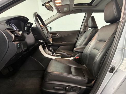 Used 2017 Honda Accord EX-L image 9