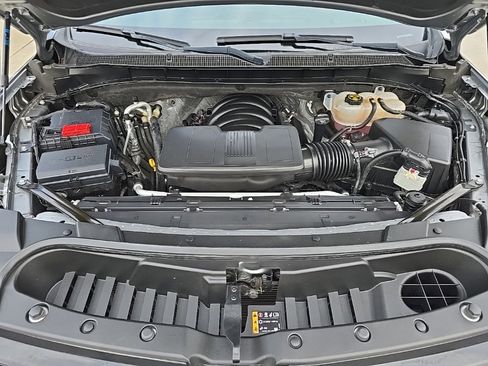 Used 2023 Chevrolet Suburban LT image 34