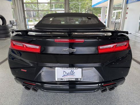 Used 2017 Chevrolet Camaro SS RWD image 8