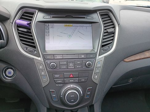 Used 2017 Hyundai Santa Fe Limited FWD image 13