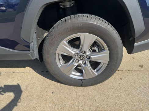 Used 2025 Toyota RAV4 XLE AWD/4WD image 74