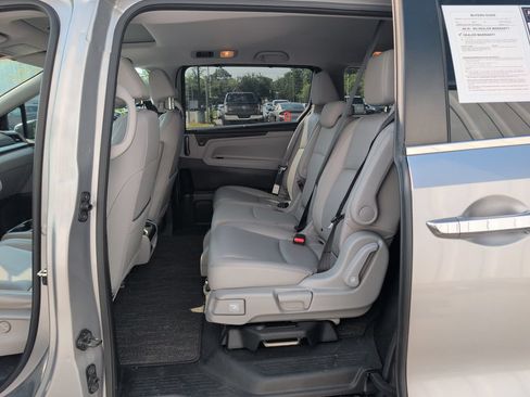 Used 2021 Honda Odyssey EX-L image 11