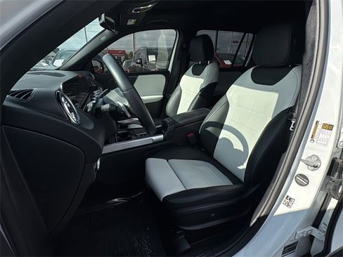 Certified 2023 Mercedes-Benz GLB 250 image 14