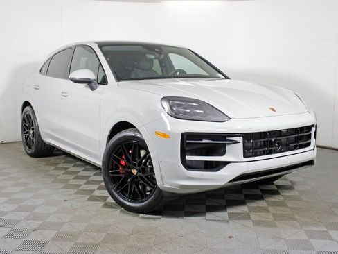 New 2026 Porsche Cayenne S image 9