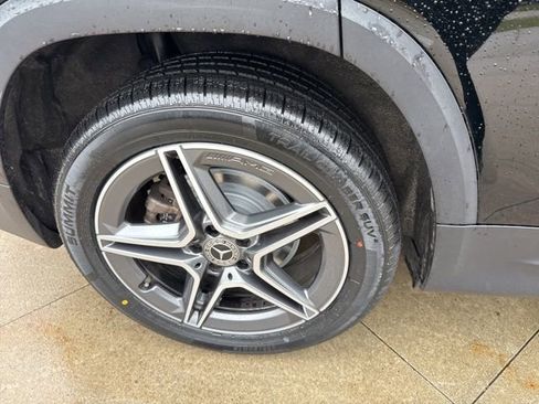 Used 2020 Mercedes-Benz GLB 250 4MATIC image 10