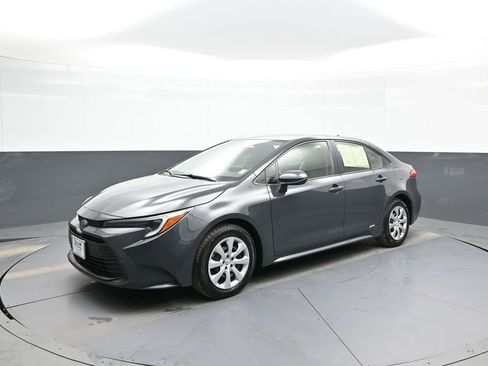 Certified 2024 Toyota Corolla LE image 10