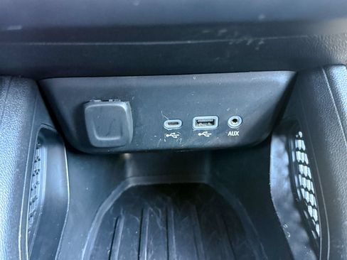 Certified 2023 Chevrolet TrailBlazer LT AWD/4WD image 35