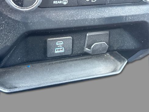 Used 2023 Ford F150 XLT AWD/4WD image 29