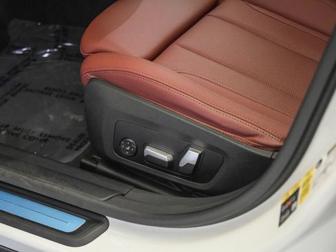 Used 2023 BMW i4 eDrive35 RWD image 22