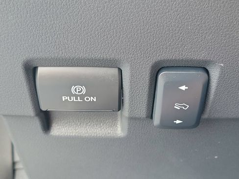 Certified 2024 Ford F250 Lariat AWD/4WD image 32