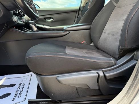 Used 2022 Nissan Sentra SR w/ Trunk Package FWD image 12