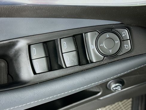 Used 2023 Buick Enclave Essence w/ Experience Buick Package image 15