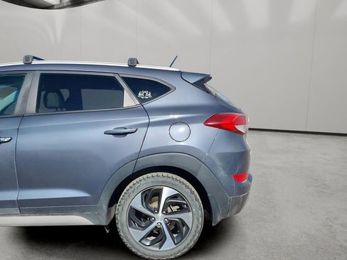 Used 2017 Hyundai Tucson Sport image 4