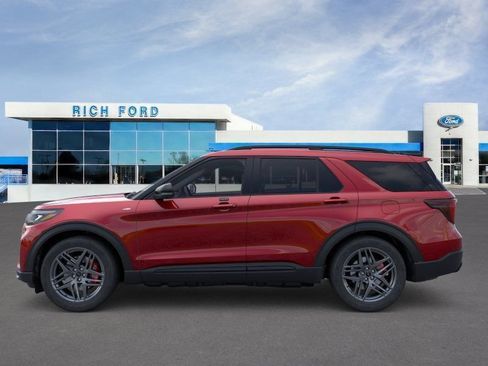 New 2026 Ford Explorer ST-Line w/ ST-Line Street Pack AWD/4WD image 3