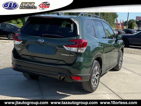 Used 2023 Subaru Forester Premium AWD/4WD image 7