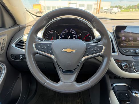 Used 2020 Chevrolet Malibu Premier FWD image 15