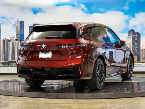 Used 2026 BMW iX xDrive60 w/ M Sport Package AWD/4WD image 6