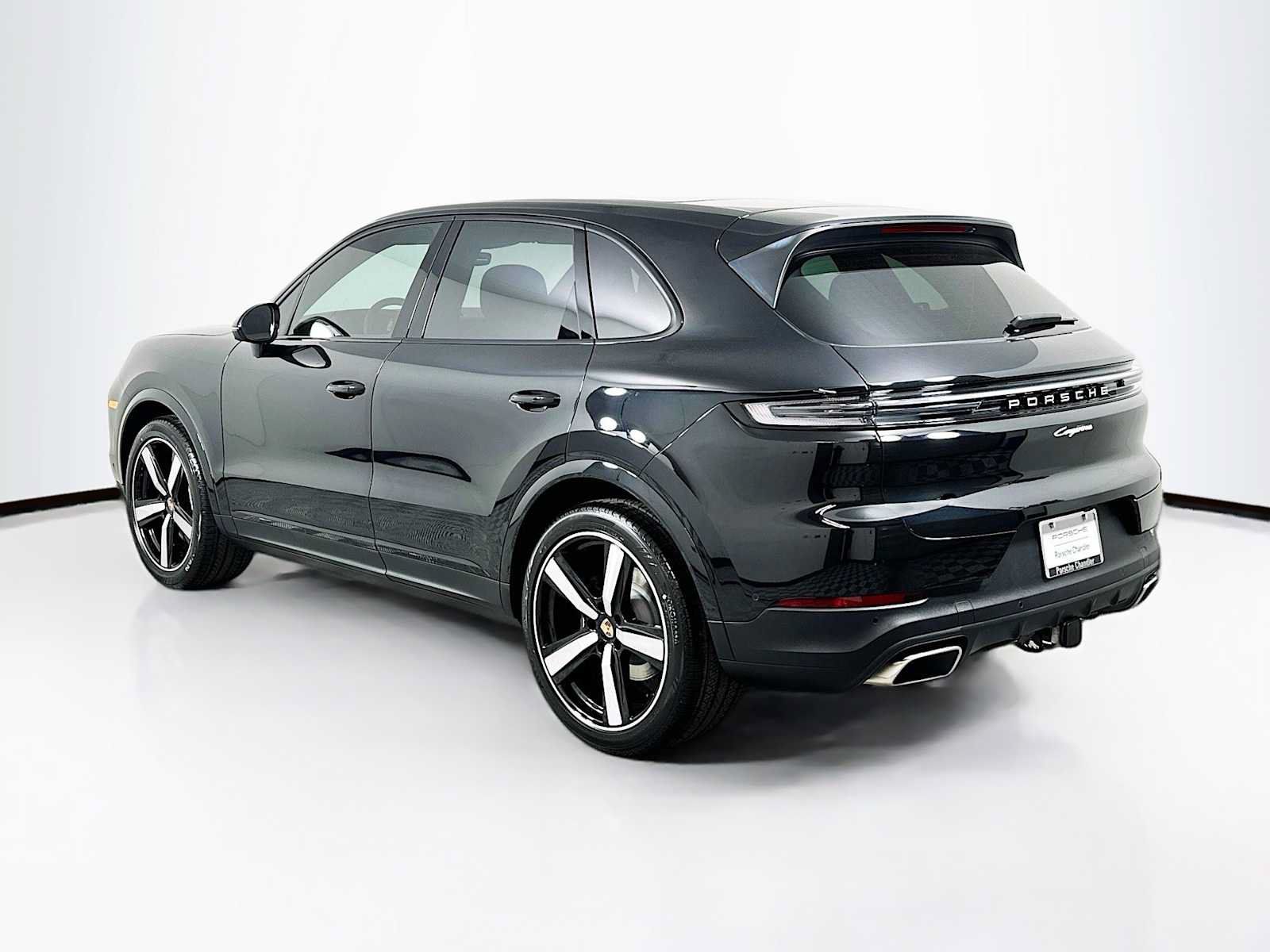 Used 2026 Porsche Cayenne AWD/4WD image 3