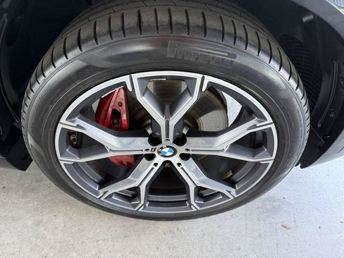 Used 2024 BMW X5 xDrive40i w/ M Sport Package AWD/4WD image 41