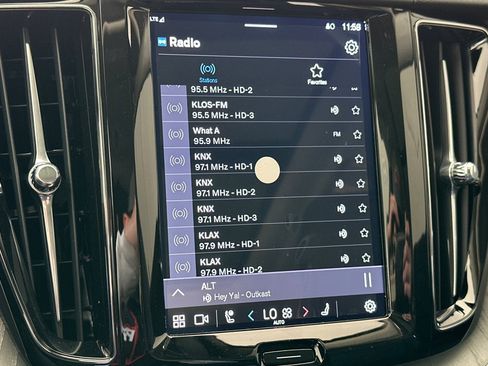 New 2025 Volvo XC60 T8 Plus w/ Protection Package Premier image 20