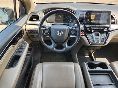 Used 2021 Honda Odyssey Touring image 16