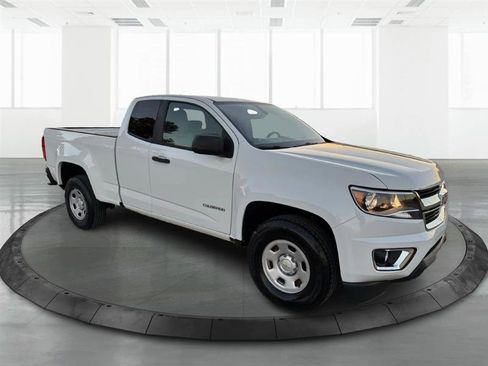 Used 2018 Chevrolet Colorado W/T w/ WT Convenience Package image 2