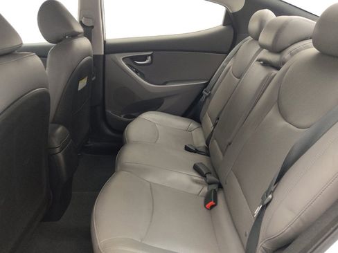 Used 2016 Hyundai Elantra Limited w/ Option Group 04 FWD image 18
