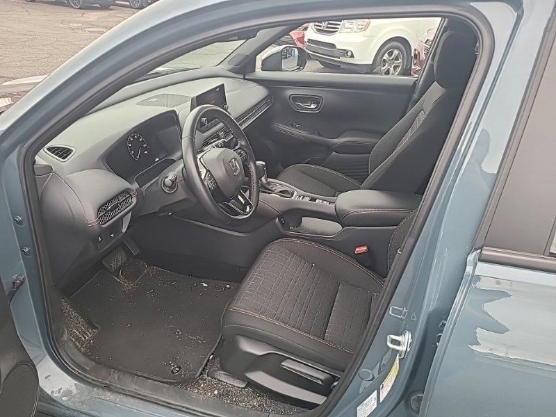 Used 2025 Honda HR-V Sport image 11