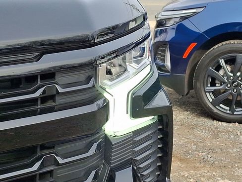 Used 2023 Chevrolet Silverado 1500 RST w/ Z71 Off-Road Package image 36