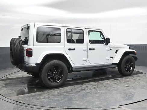 Used 2023 Jeep Wrangler Altitude image 3