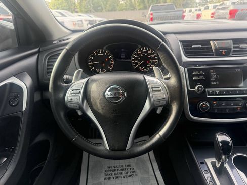 Used 2018 Nissan Altima 2.5 SR FWD image 22