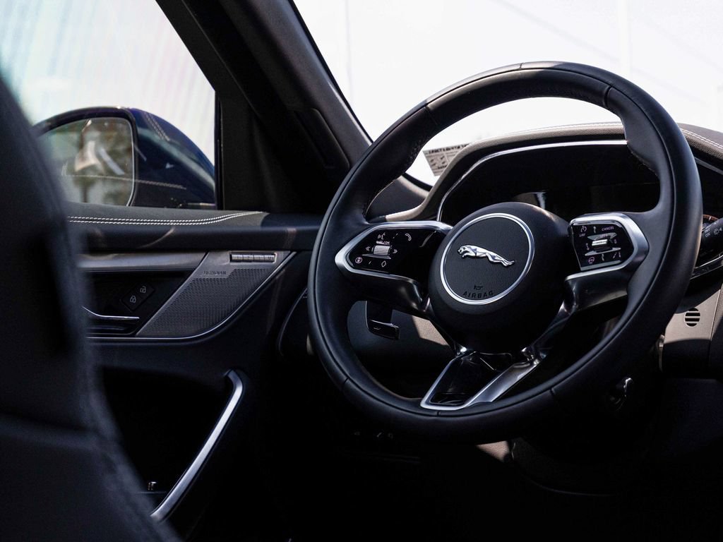 Used 2026 Jaguar F-PACE R-Dynamic S AWD/4WD image 19