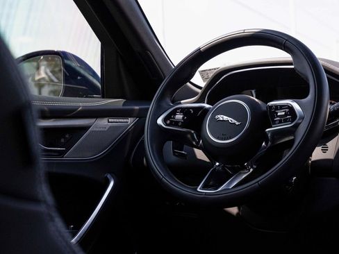 Used 2026 Jaguar F-PACE R-Dynamic S AWD/4WD image 19