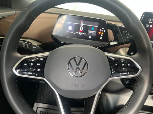 Certified 2023 Volkswagen ID.4 Pro image 18