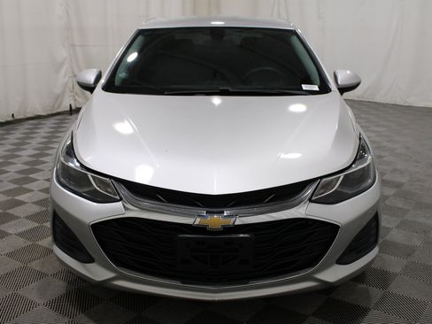 Used 2019 Chevrolet Cruze LT w/ Convenience Package FWD image 35