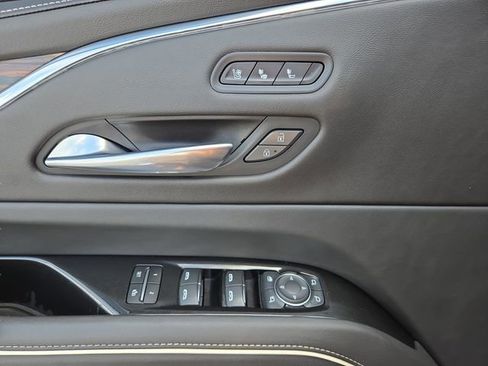 Used 2021 Cadillac Escalade ESV Premium Luxury w/ Driver Assist Tech Package AWD/4WD image 18