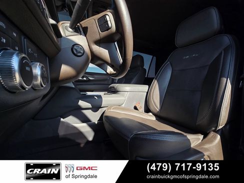 Used 2021 GMC Yukon Denali w/ Denali Premium Package AWD/4WD image 24