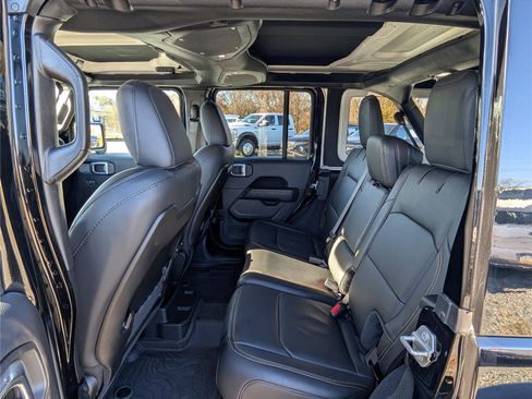 Used 2024 Jeep Wrangler Unlimited Rubicon 392 image 16