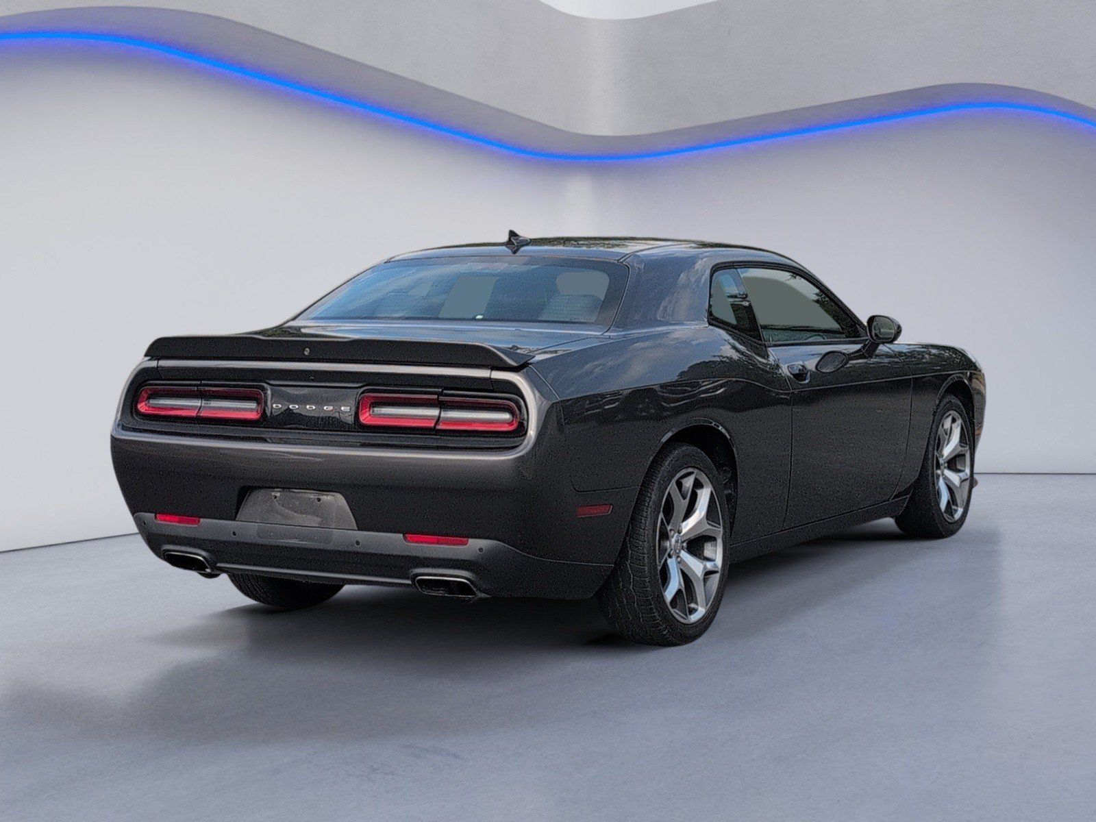 Used 2016 Dodge Challenger SXT Plus RWD image 5